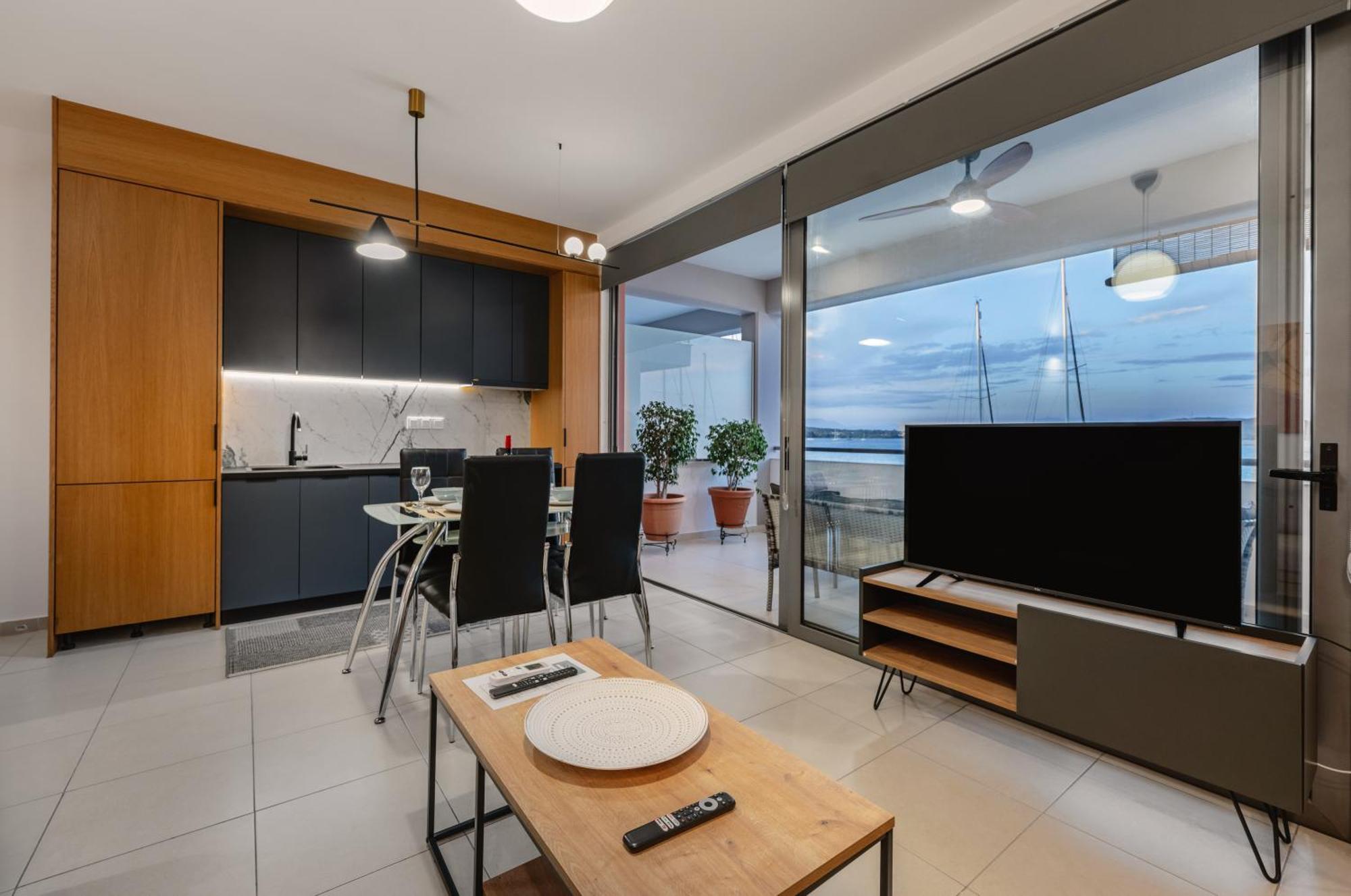 Apartment Ionis Seafront